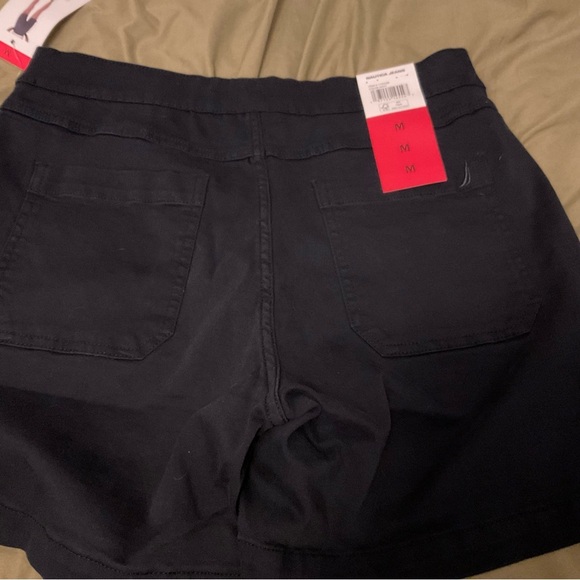 Nautica jeans woman’s pull on shorts size medium - Picture 5 of 6